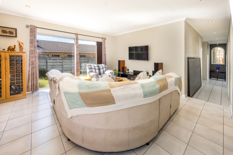 4 Bedroom Property for Sale in Rouxville Western Cape